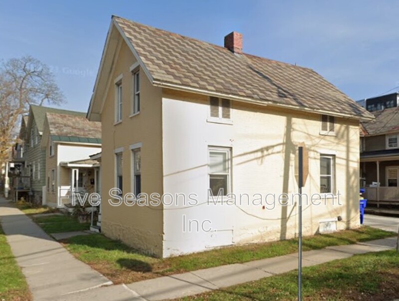 Burlington Condo: 202 Pine Street