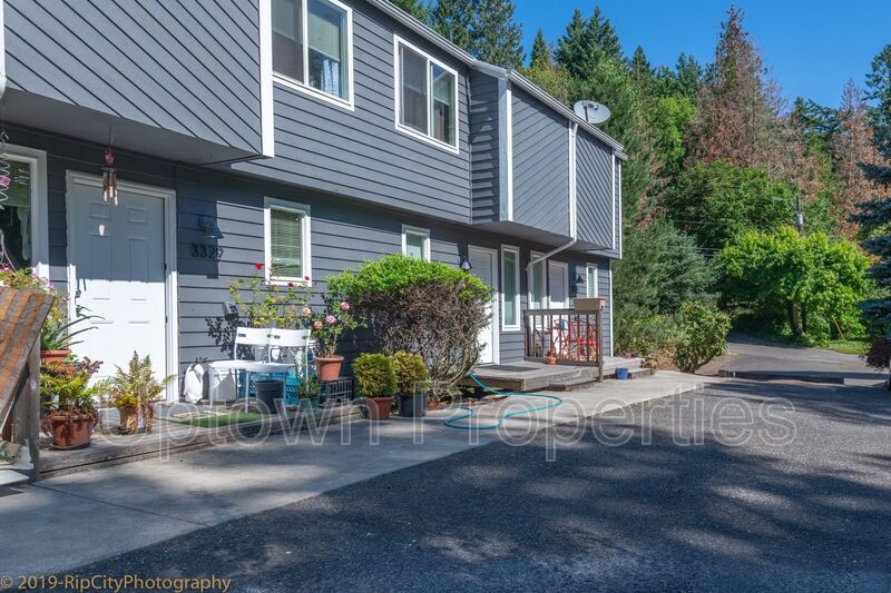 Portland House: 3327 SW Garden View Ave