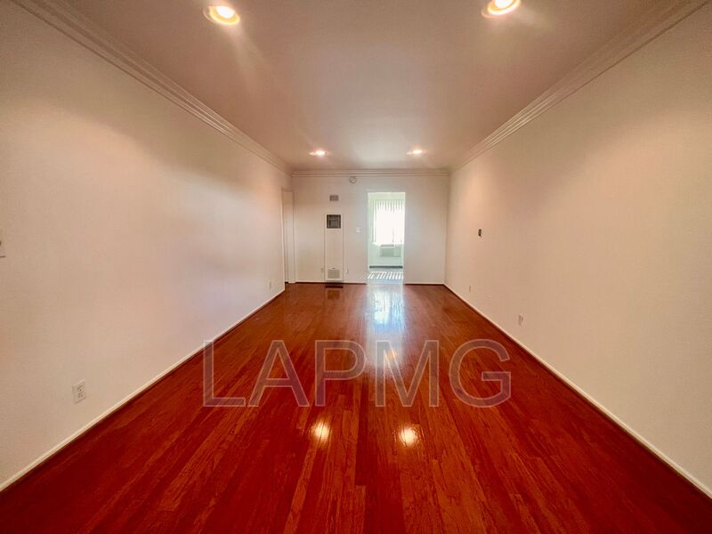 West Hollywood Condo: 8130 Norton Ave.