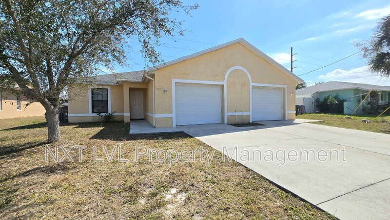 Cape Coral Condo: 303 NE 24th Ave