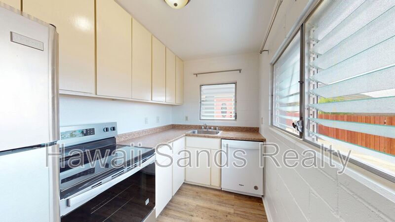 Honolulu Condo: 3331 Hayden St.