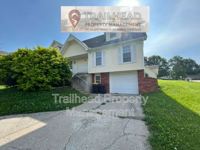 Kearney Townhome: 1323 Laurel St