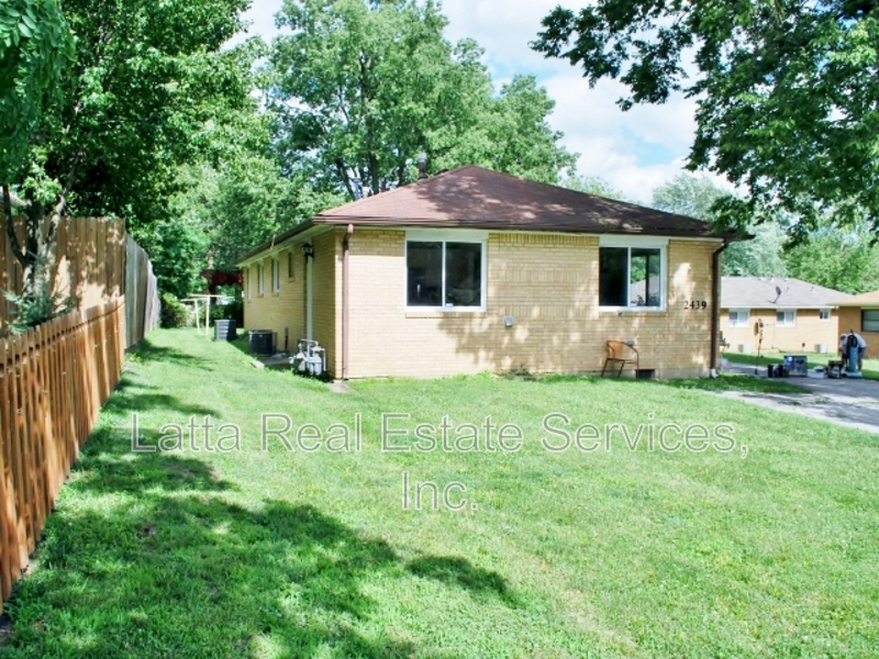 Independence Condo: 2439 S Sterling Ave