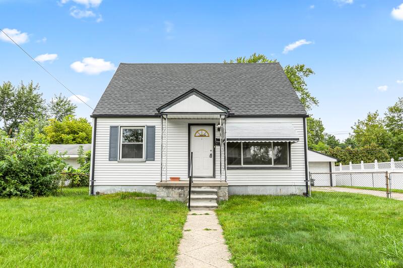 Garden City House: 32506 Florence Street
