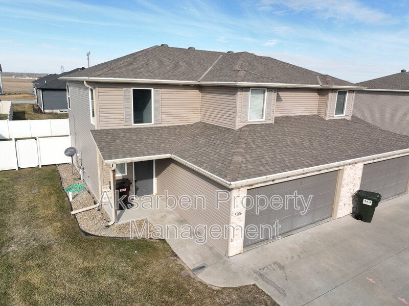 Columbus Townhome: 5306 41st Street