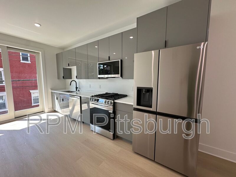 Pittsburgh House: 1403 Sarah St