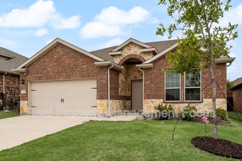 McKinney House: 7205 Bledington Ln