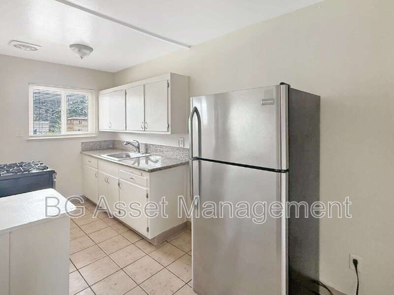 Sacramento Condo: 714 Darina Avenue