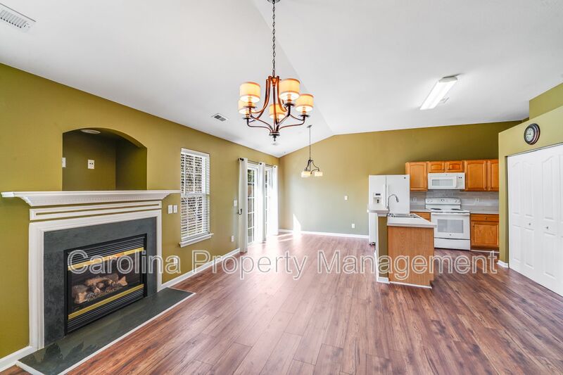 Charlotte House: 5911 Vista Verde Ct