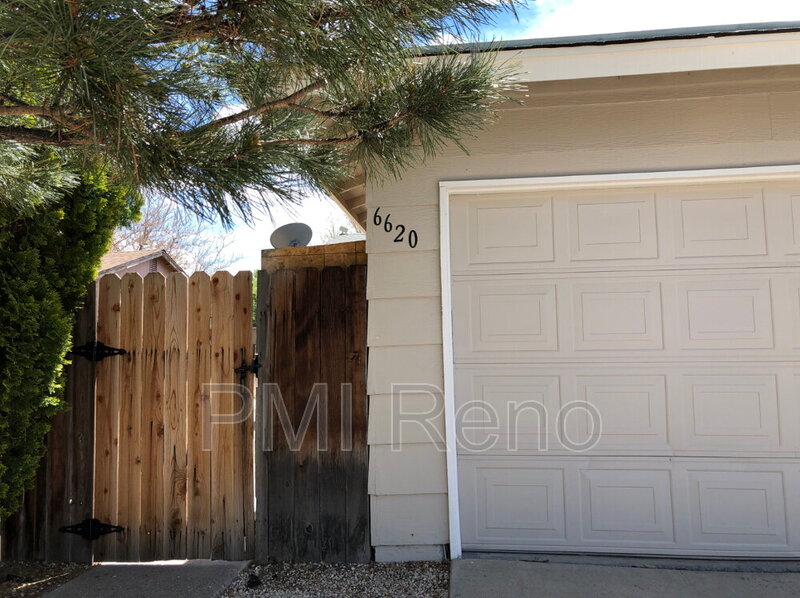Reno Townhome: 6620 Lotus St