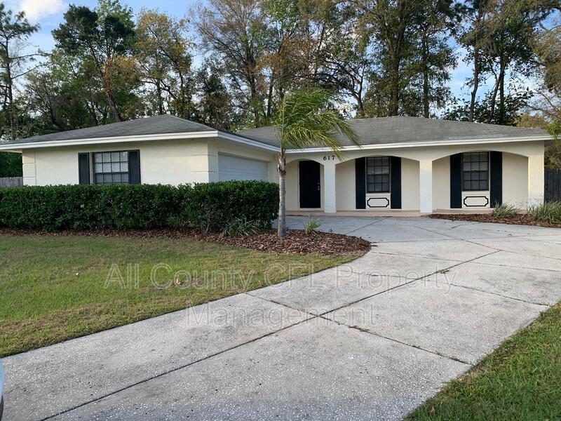 Apopka House: 617 Gray Squirrel Ct
