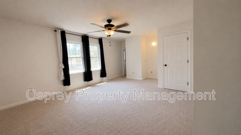 Spacious 4-Bedroom Cul-de-Sac Home with Fenced Yard! - Photo 17