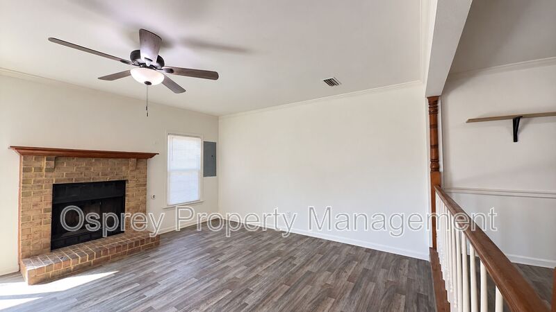 End-Unit 3 Bedroom Townhome!  - Photo 9