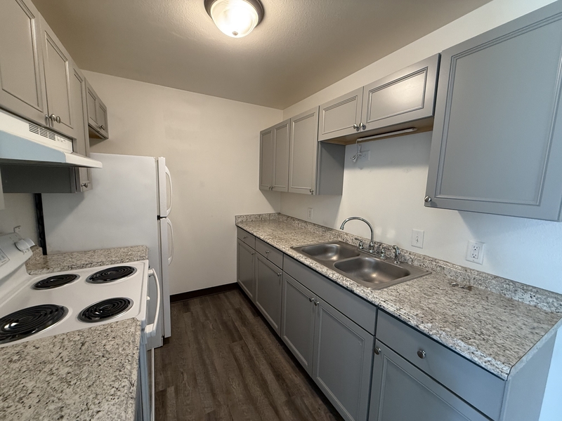 Oconto Condo: 120-130 Memorial Drive - G