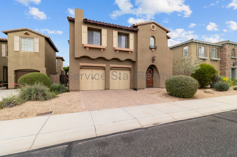 Phoenix House: 3724 E Robin Ln