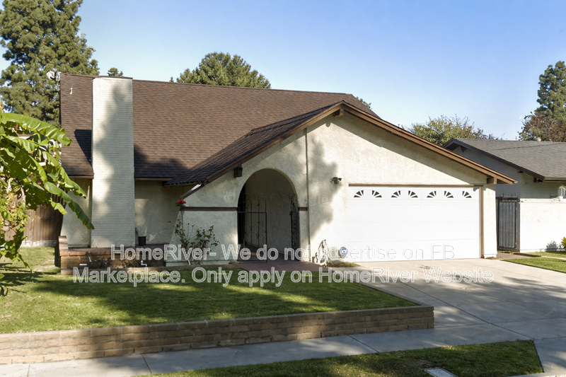 Cerritos House: 13463 Palm Pl
