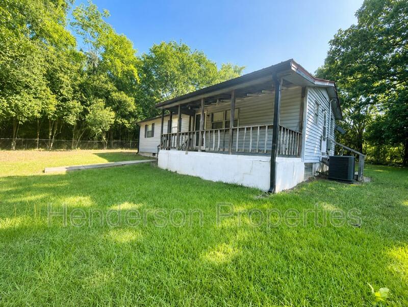 Norwood House: 529 Barringer Chapel Rd