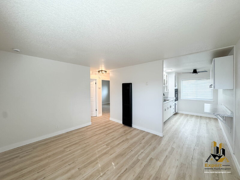 Rio Linda Condo: 6820 7th Ave