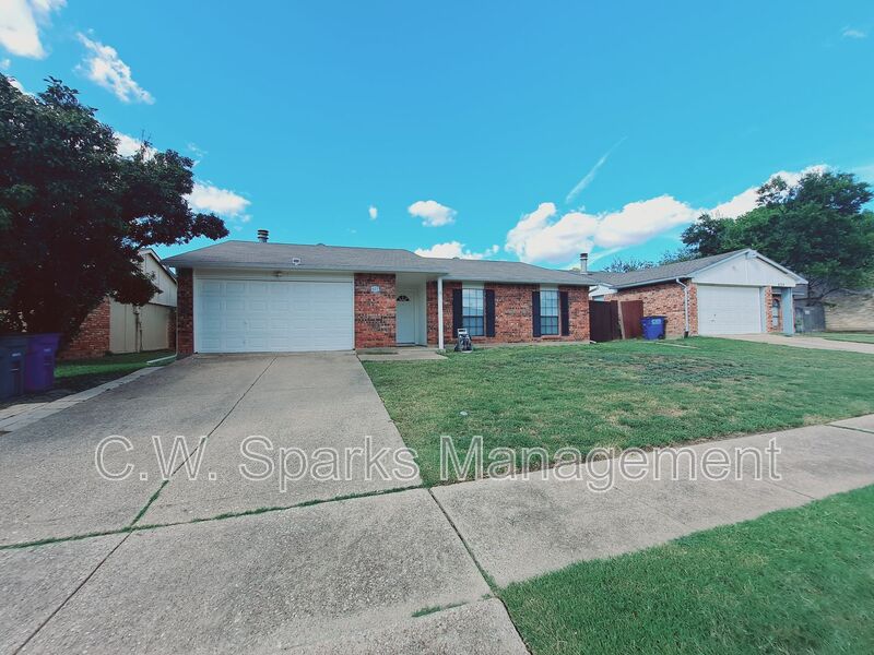 Allen House: 627 Valley View Drive