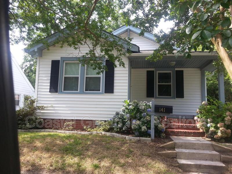 Norfolk House: 141 Ocean Ave W