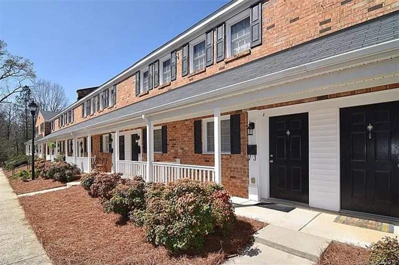 Request a Viewing for 1348 Green Oaks Lane, Unit N Tenant Turner