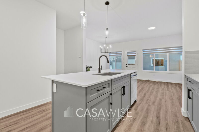 Edmonton House: 17314 6a Street Northeast