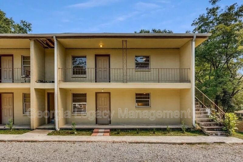 Toccoa House: 65 Hughes Street