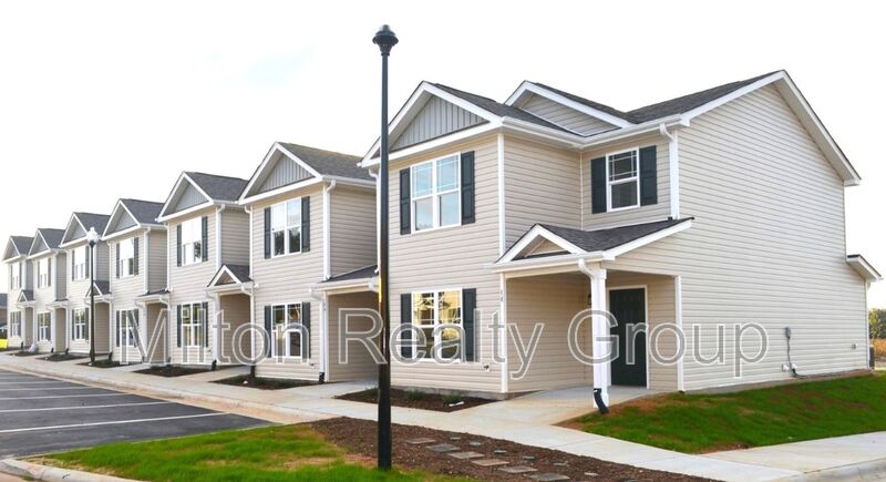 Lillington House: 75 Old Stage Rd N