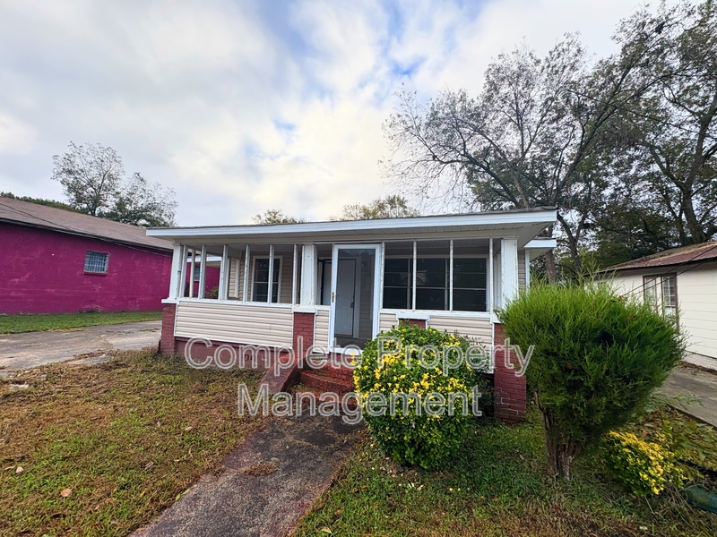 Bessemer House: 18 Center Street