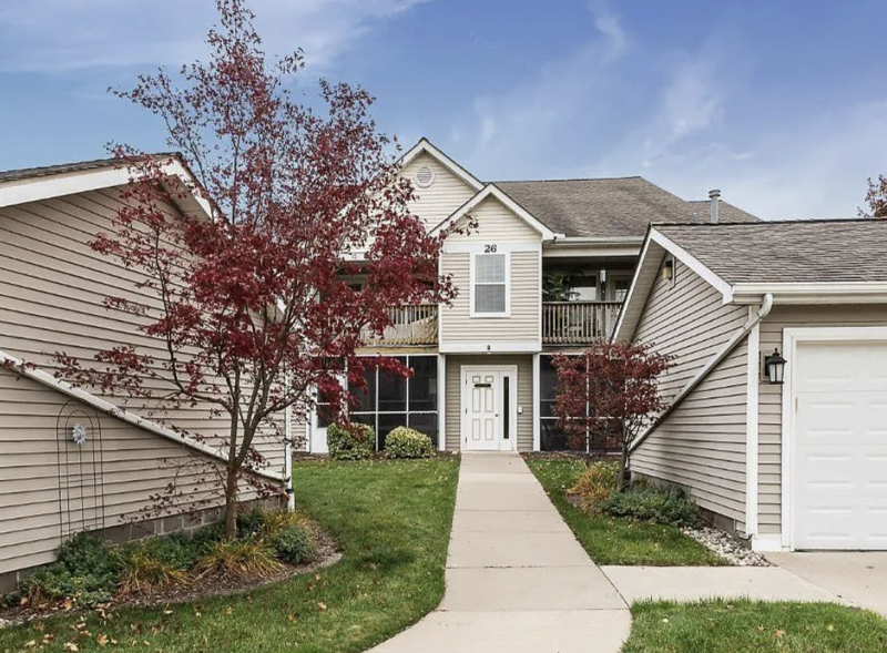 Ann Arbor House: 1575 Long Meadow Trail Drive