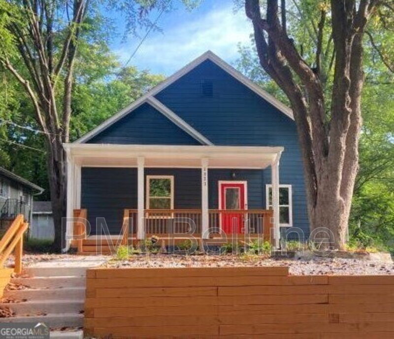 Atlanta House: 1321 Bridges Avenue Southwest