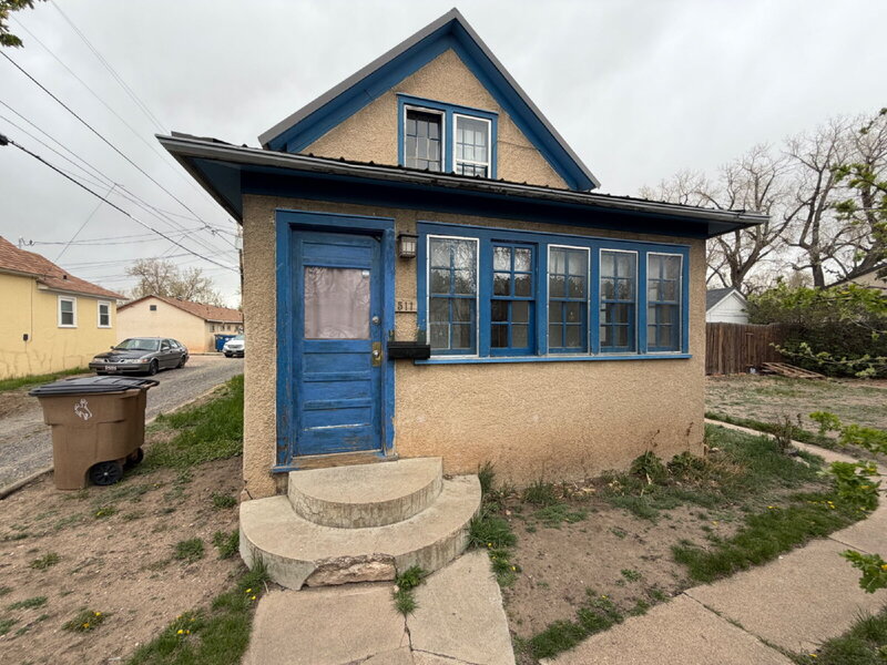 Laramie House: 511 E Fremont St