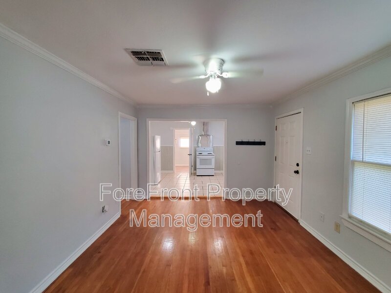 503 22nd Street  TX 78861 - Photo 6