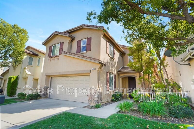 Santa Clarita House: 24050 Joshua Dr.