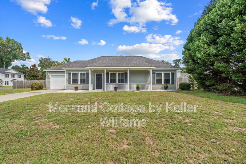 Beaufort House: 50 Spearmint Cir