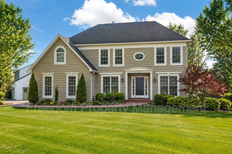 Warrenton House: 80 Brookshire Dr