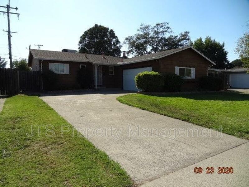 Rancho Cordova House: 10624 Chardonay Drive