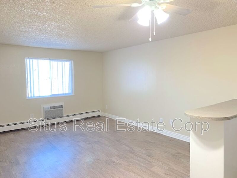 Arvada House: 6087 Wadsworth Blvd.