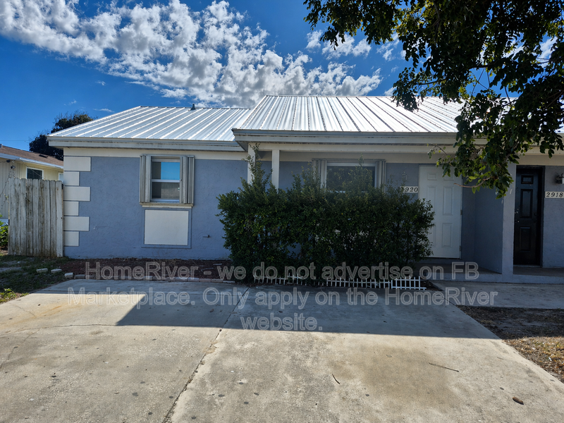 Stuart House: 2920 SE Amherst St