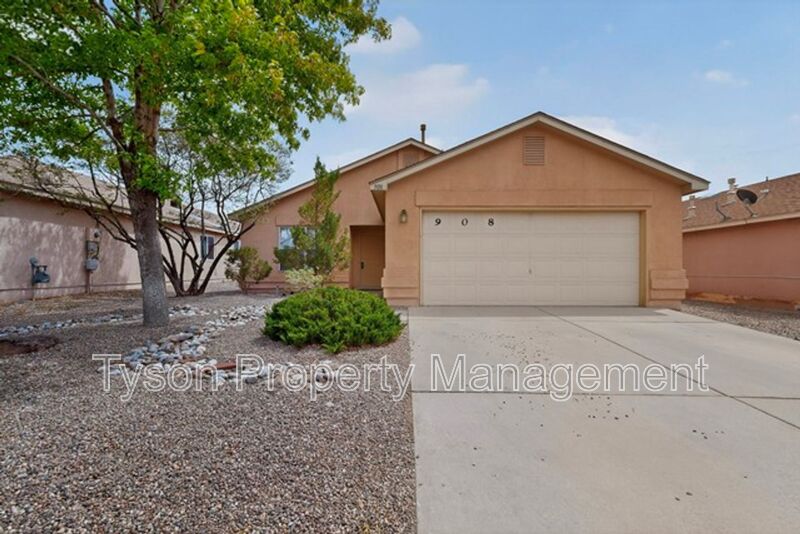 Rio Rancho House: 908 Bursum Ln