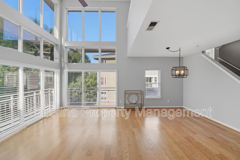 Charlotte House: 3623 Warp St