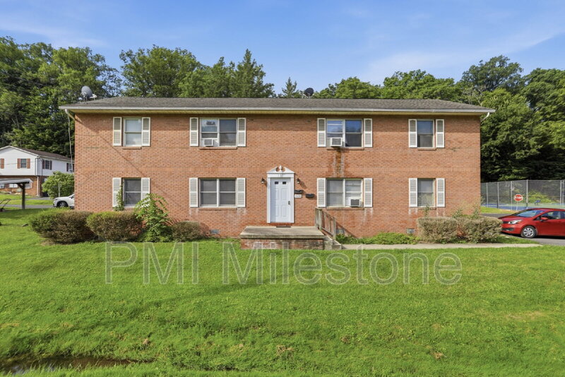 Berkeley Springs Condo: 131 Biser St.