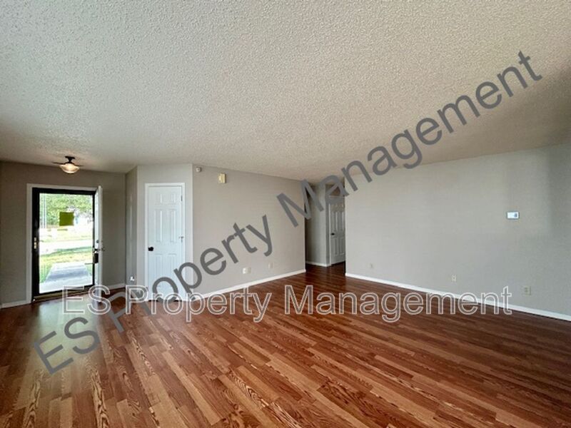 Beautiful 3 bedroom in Camby! - Photo 7