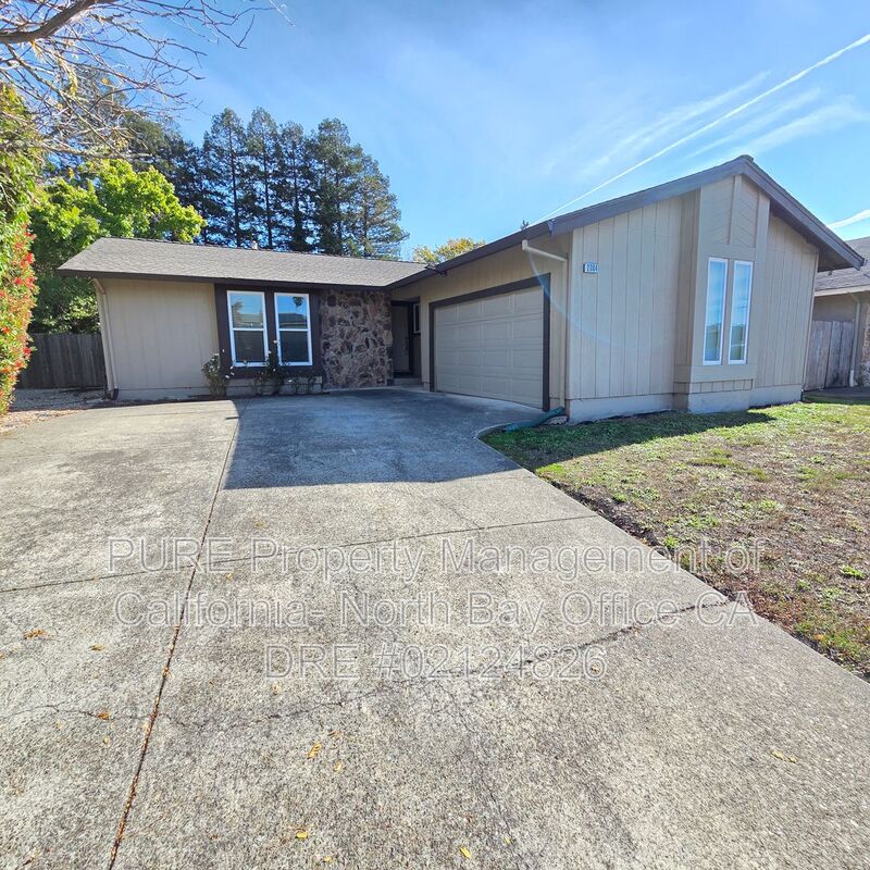 Petaluma House: 2004 Appaloosa Drive