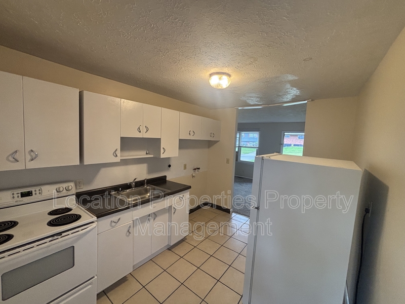 806 West 25th Street - A, Lawrence, Kansas rental photo 7 of 16