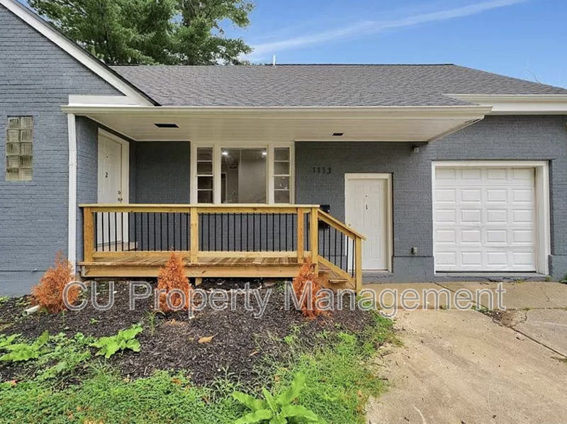 Urbana Condo: 1113 West Hill Street