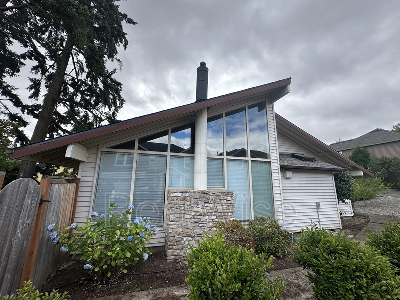 Beaverton House: 7730 SW Eaker Pl