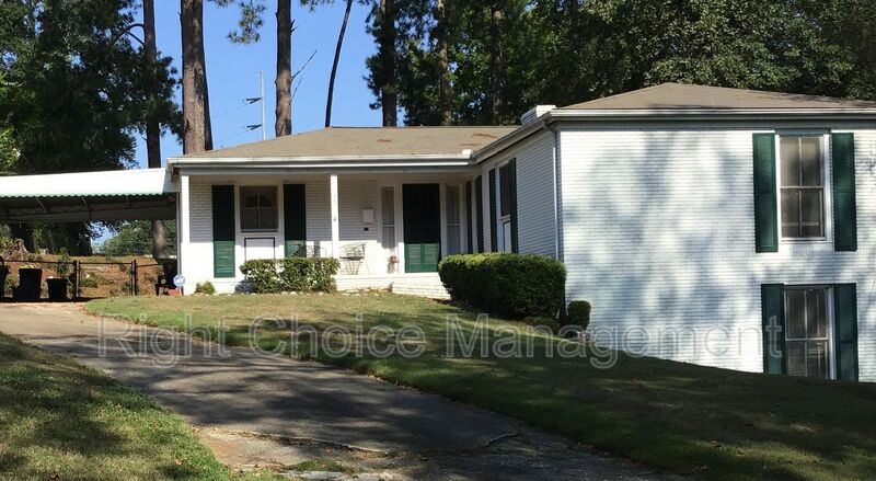 Columbus House: 1097 Bolton Ct