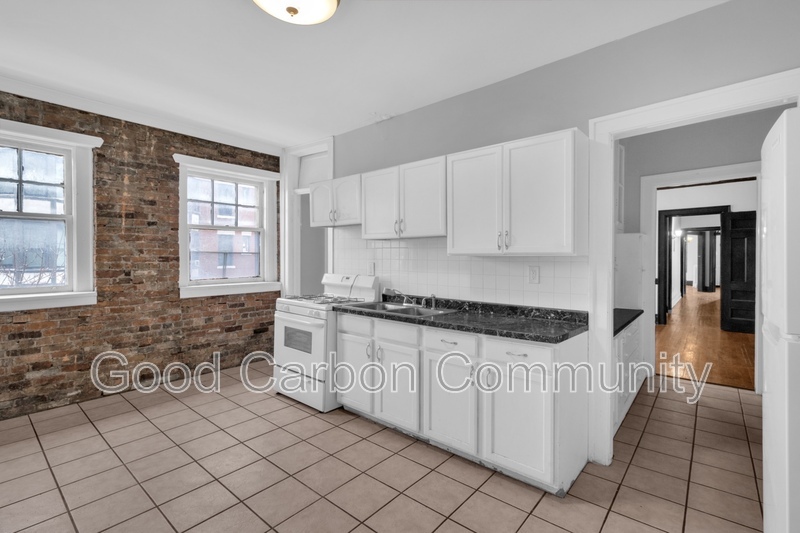 Buffalo Condo: 197 Allen St