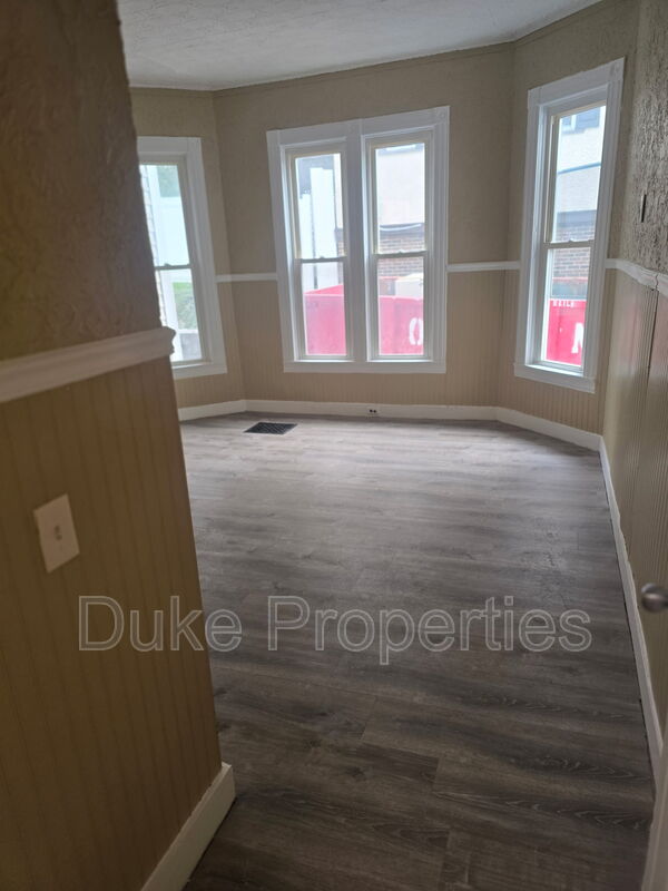 Auburn Condo: 4 Washington Street